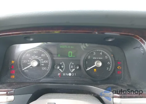 2006 Lincoln Town Car Signature из США, поврежденный, VIN 1LNHM81W96Y601602